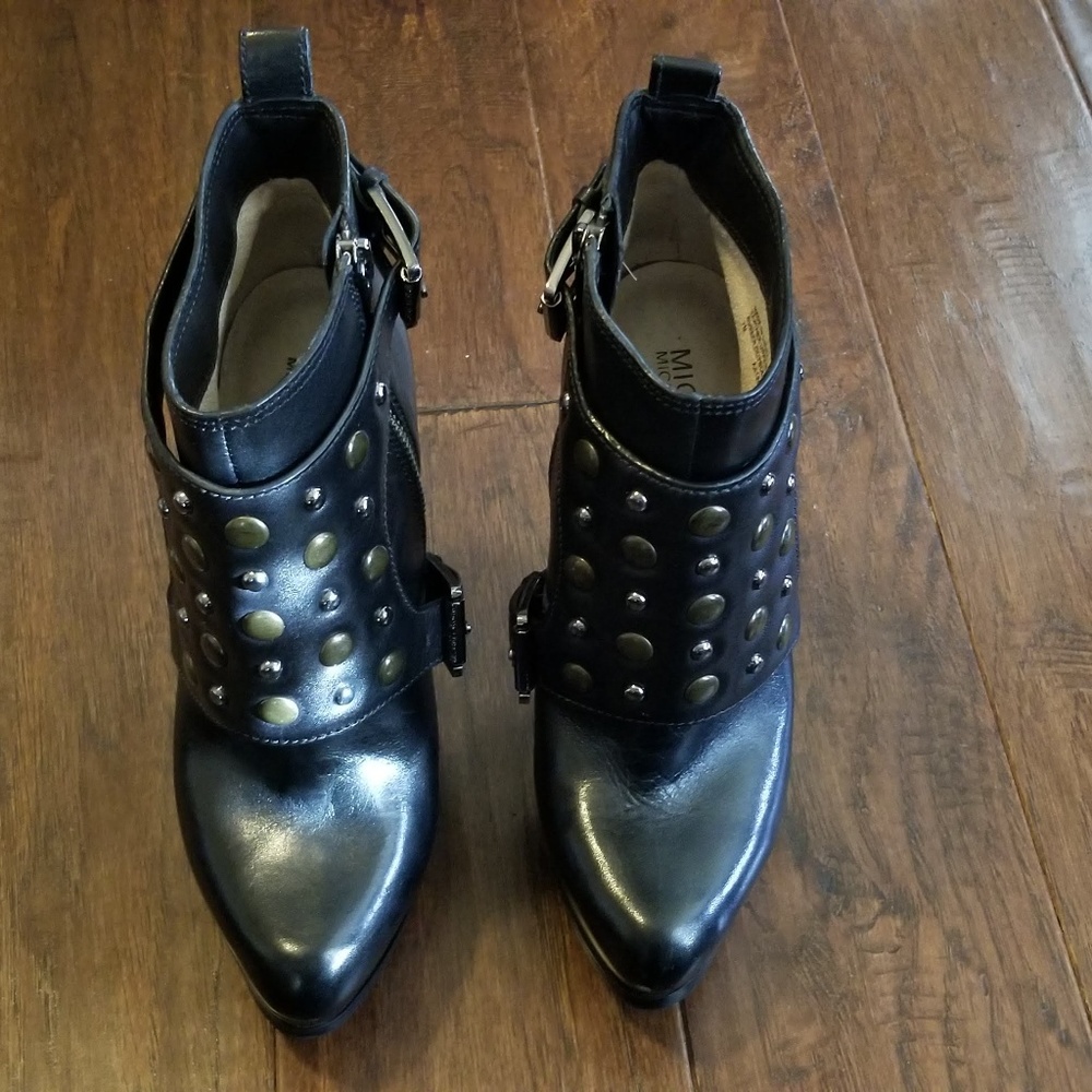 Michael Kors Boots Black Leather size 7
